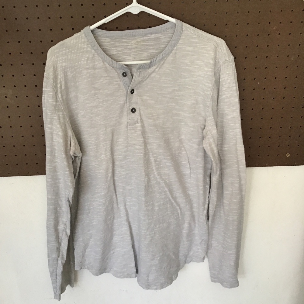 Express Men’s Heather Gray Long Sleeve Henley Lightweight Soft Casual Shirt